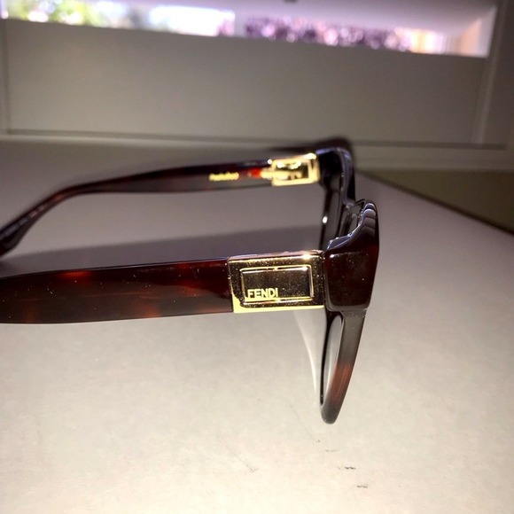 Fendi‎ "Peekaboo" Sunglasses - Tortoise Shell Frame- Priced to Sell - Picture 3 of 4
